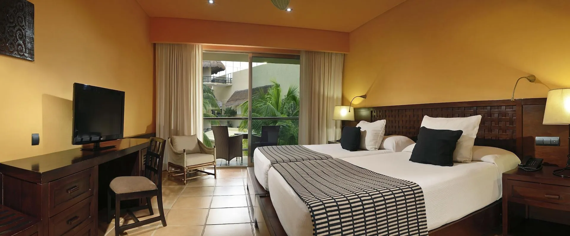 Catalonia Yucatan Beach Resort & Spa Puerto Aventuras Hotel