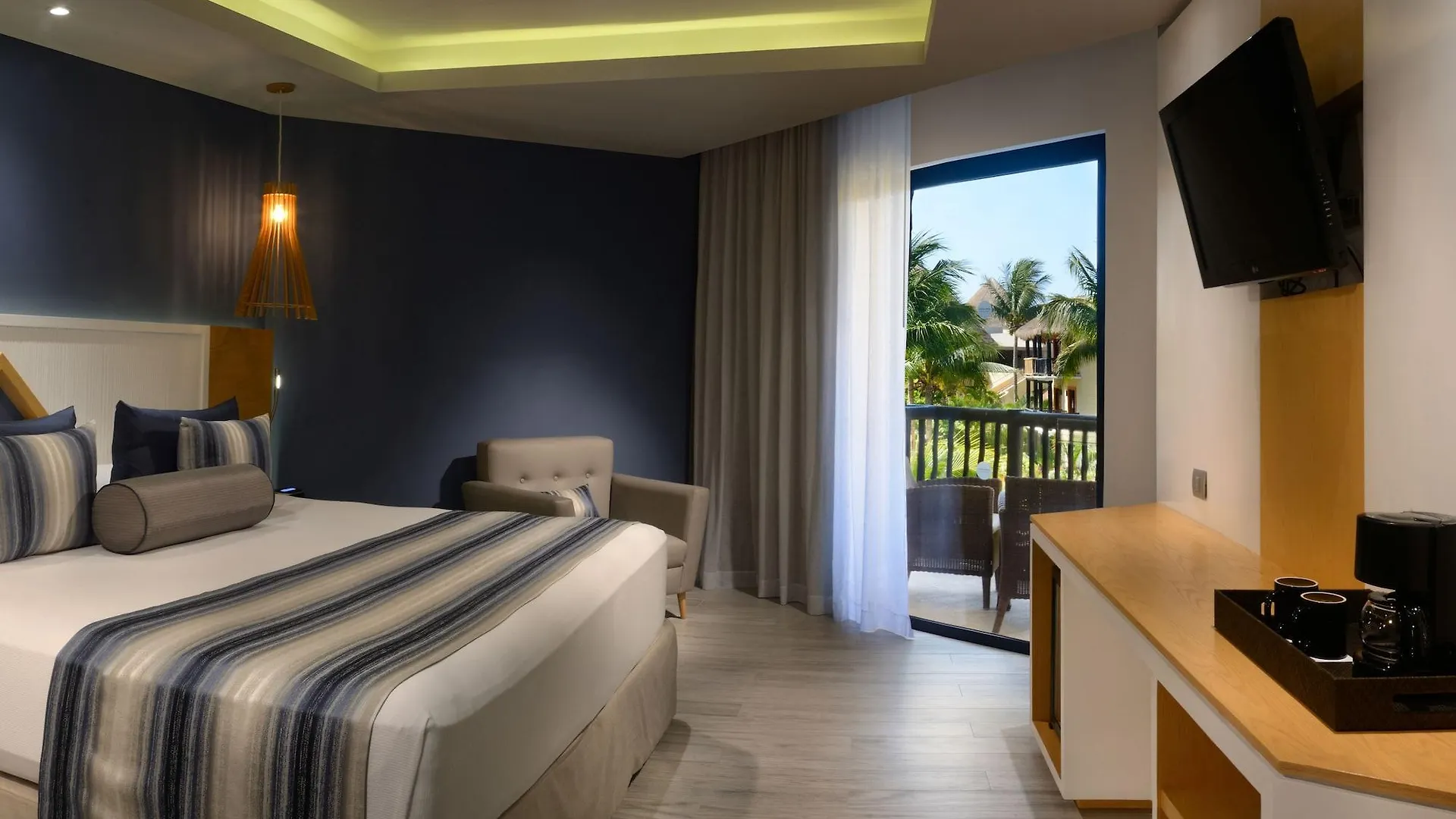 **** Hotel Catalonia Yucatan Beach Resort & Spa Puerto Aventuras Mexico