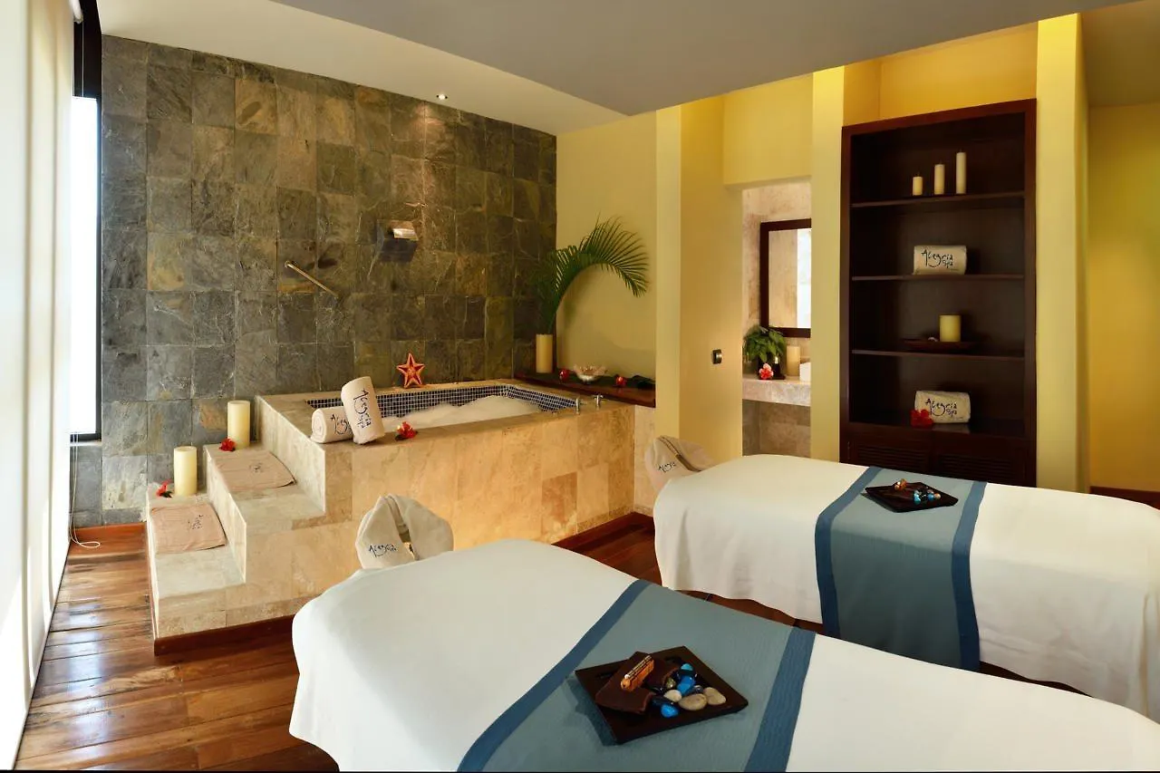 Catalonia Yucatan Beach Resort & Spa Puerto Aventuras