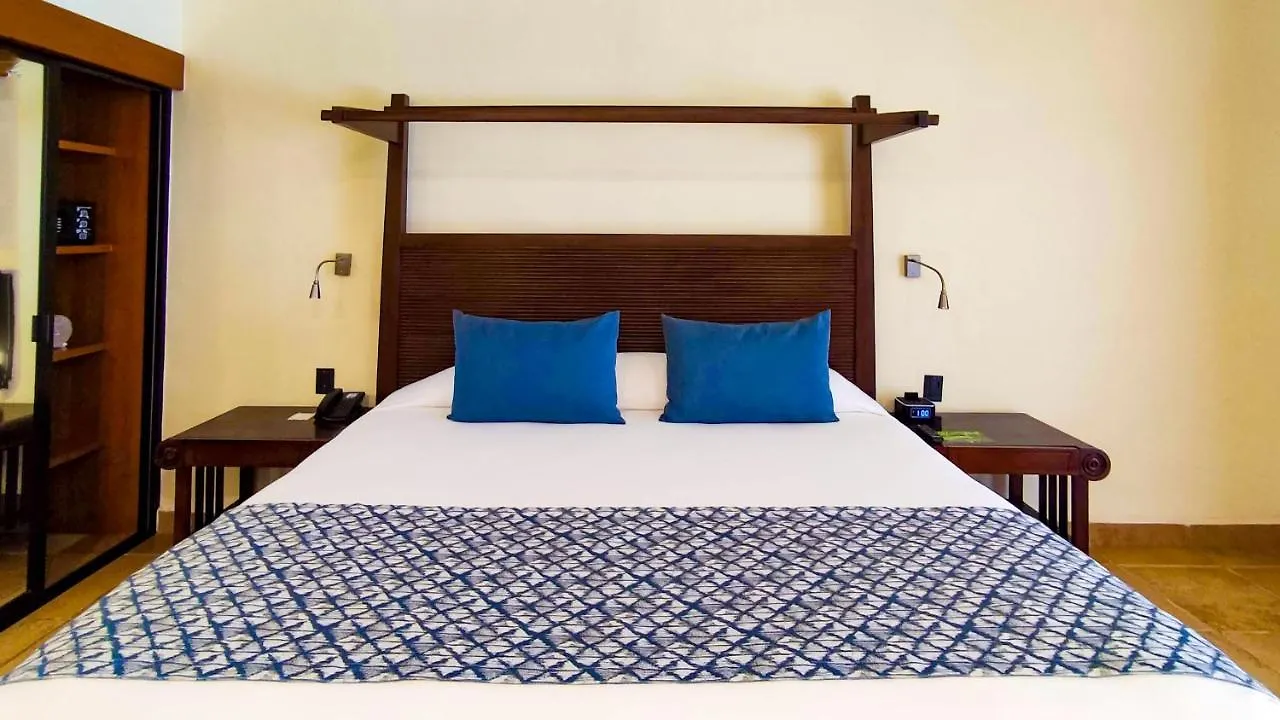 Catalonia Yucatan Beach Resort & Spa Puerto Aventuras